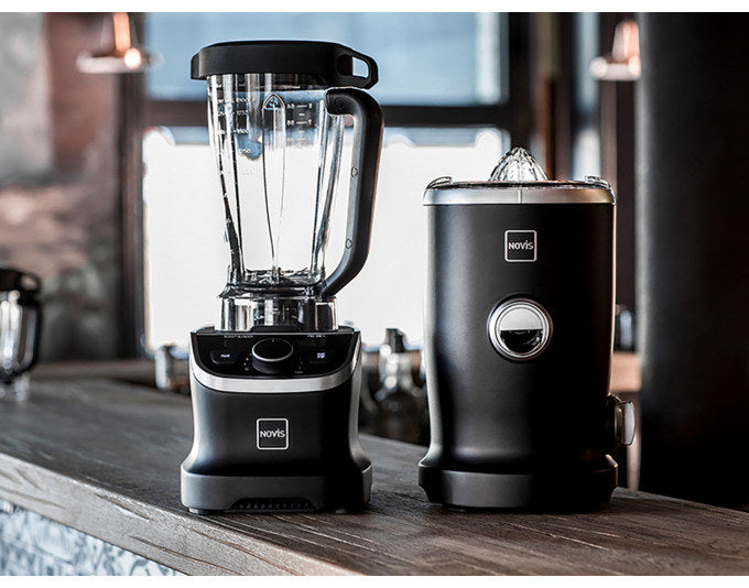 NOVIS Blender Iconic Line ProBlender 880L schwarz matt in Schwarz matt, Schwarz präsentiert im Onlineshop von KAQTU Design AG. Blender ist von NOVIS