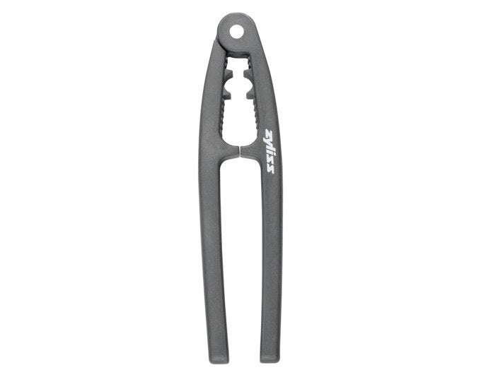 Schwarzer ZYLISS Meeresfrüchte-Knacker aus robustem Material mit gezahnter Innenseite und Scharnier, kompakte Form für Hummer und Krabben.