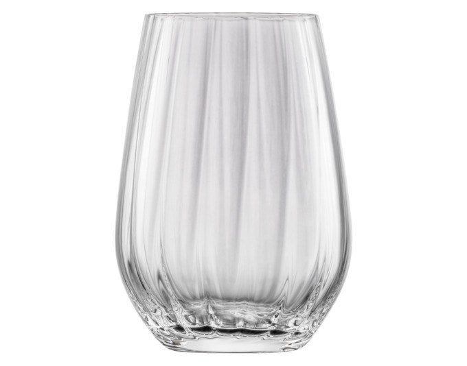Vier transparente SCHOTT ZWIESEL Allroundbecher Blossom 79 aus Tritan Kristallglas mit strukturierter Oberfläche und sanft ausgestellter Öffnung.