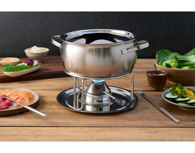 Fondueset KISAG Fondue Set Chinoise mit Edelstahltopf, Rechaud, Sicherheitsgasbrenner und sechs 2in1-Fonduegabeln in Chrom-Silber.