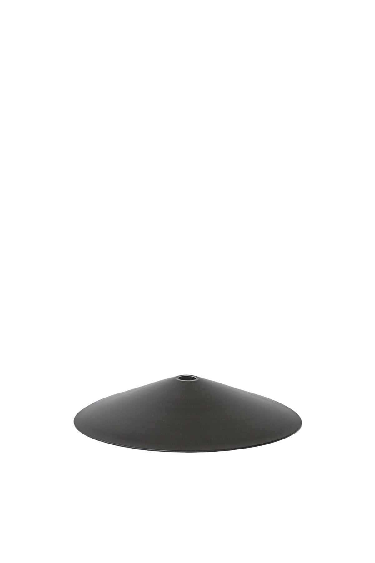 Collect Lampenschirm Angle Shade in Schwarz präsentiert im Onlineshop von KAQTU Design AG. Lampenschirm ist von Ferm Living