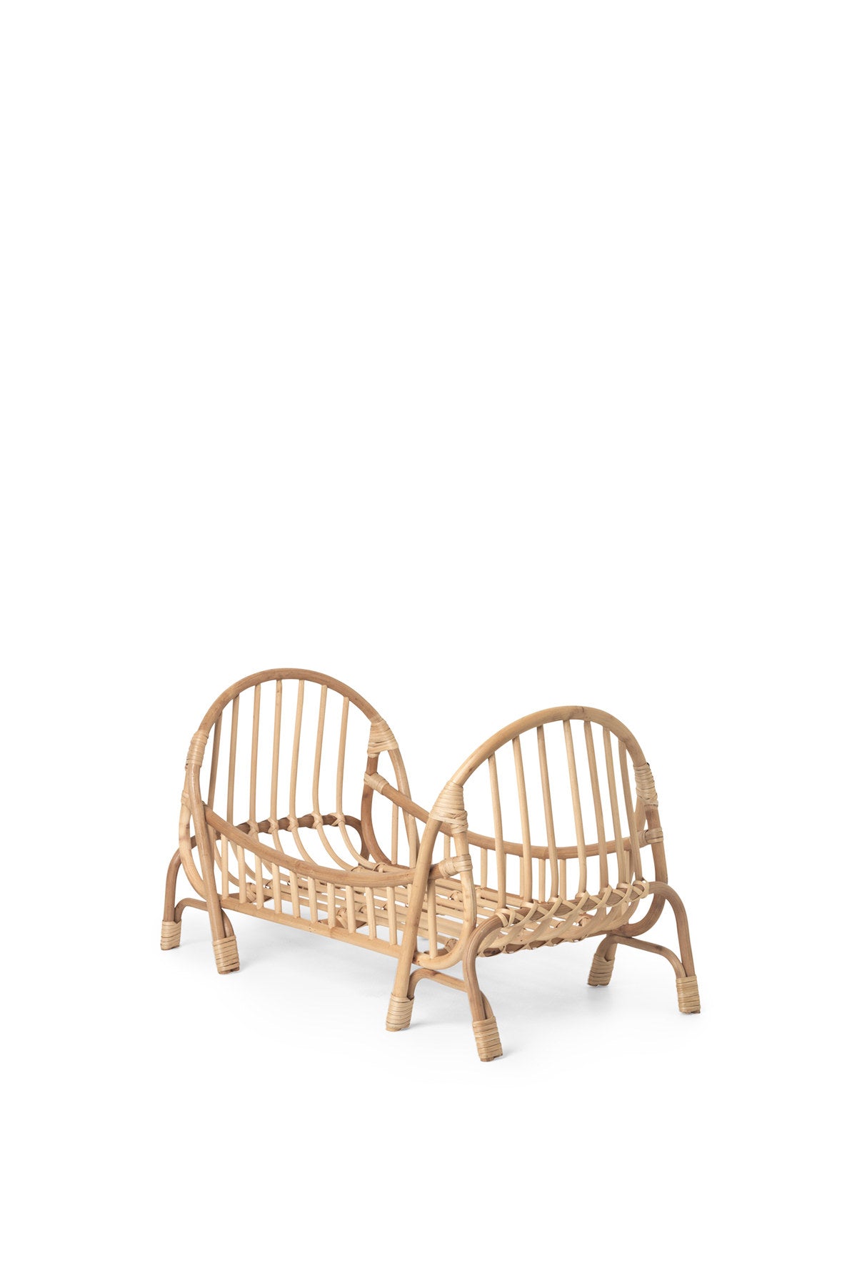 Kuku Puppenbett in Braun präsentiert im Onlineshop von KAQTU Design AG. Puppe Kids ist von Ferm Living