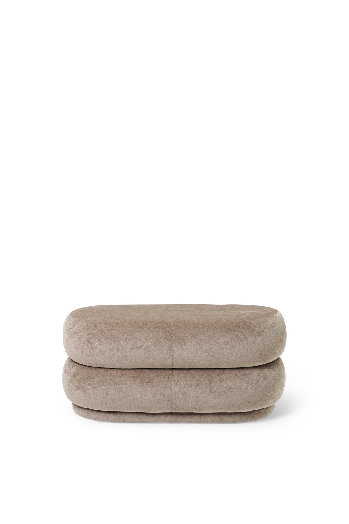 Pouf oval in Beige präsentiert im Onlineshop von KAQTU Design AG. Pouf ist von Ferm Living