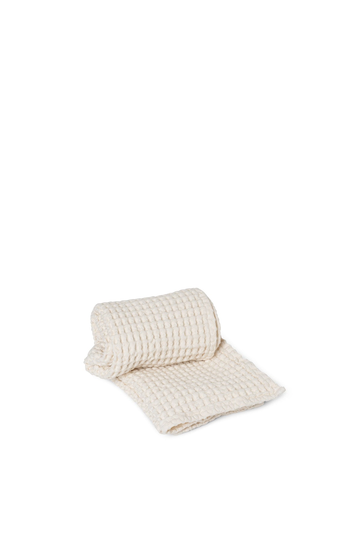 Organic Handtuch in Cremeweiss präsentiert im Onlineshop von KAQTU Design AG. Handtuch ist von Ferm Living