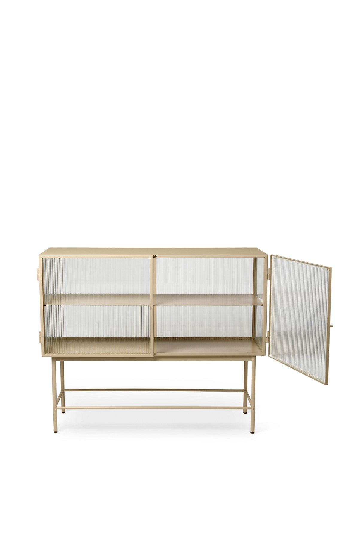 Haze Sideboard, Geriffeltes Glas in Kaschmir präsentiert im Onlineshop von KAQTU Design AG. Sideboard ist von Ferm Living