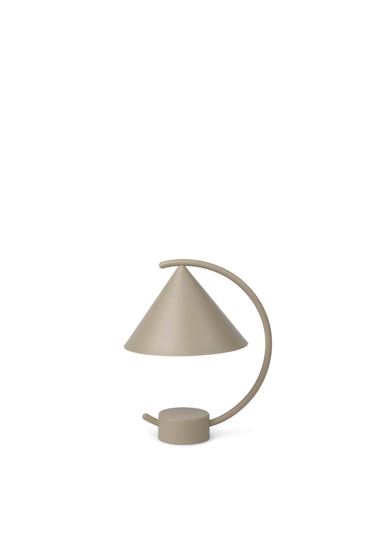 Meridian Lampe tragbar in Kaschmir präsentiert im Onlineshop von KAQTU Design AG. Tischleuchte ist von Ferm Living