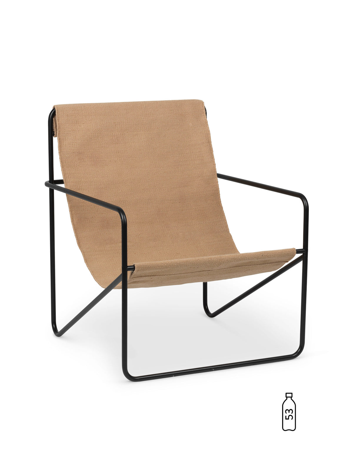 Desert Loungestuhl in Schwarz/Sand präsentiert im Onlineshop von KAQTU Design AG. Outdoor-Sessel mit Armlehnen ist von Ferm Living