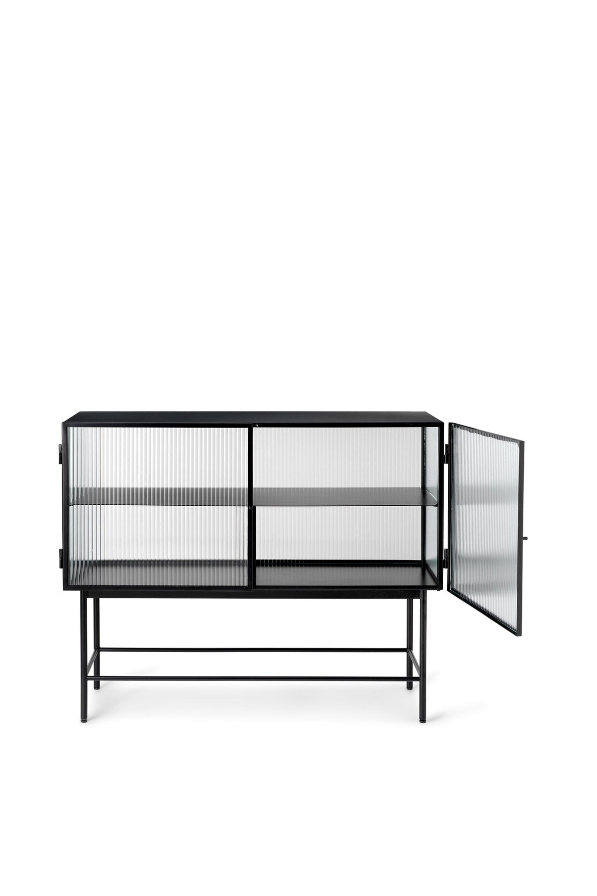 Haze Sideboard, Geriffeltes Glas in Schwarz präsentiert im Onlineshop von KAQTU Design AG. Sideboard ist von Ferm Living