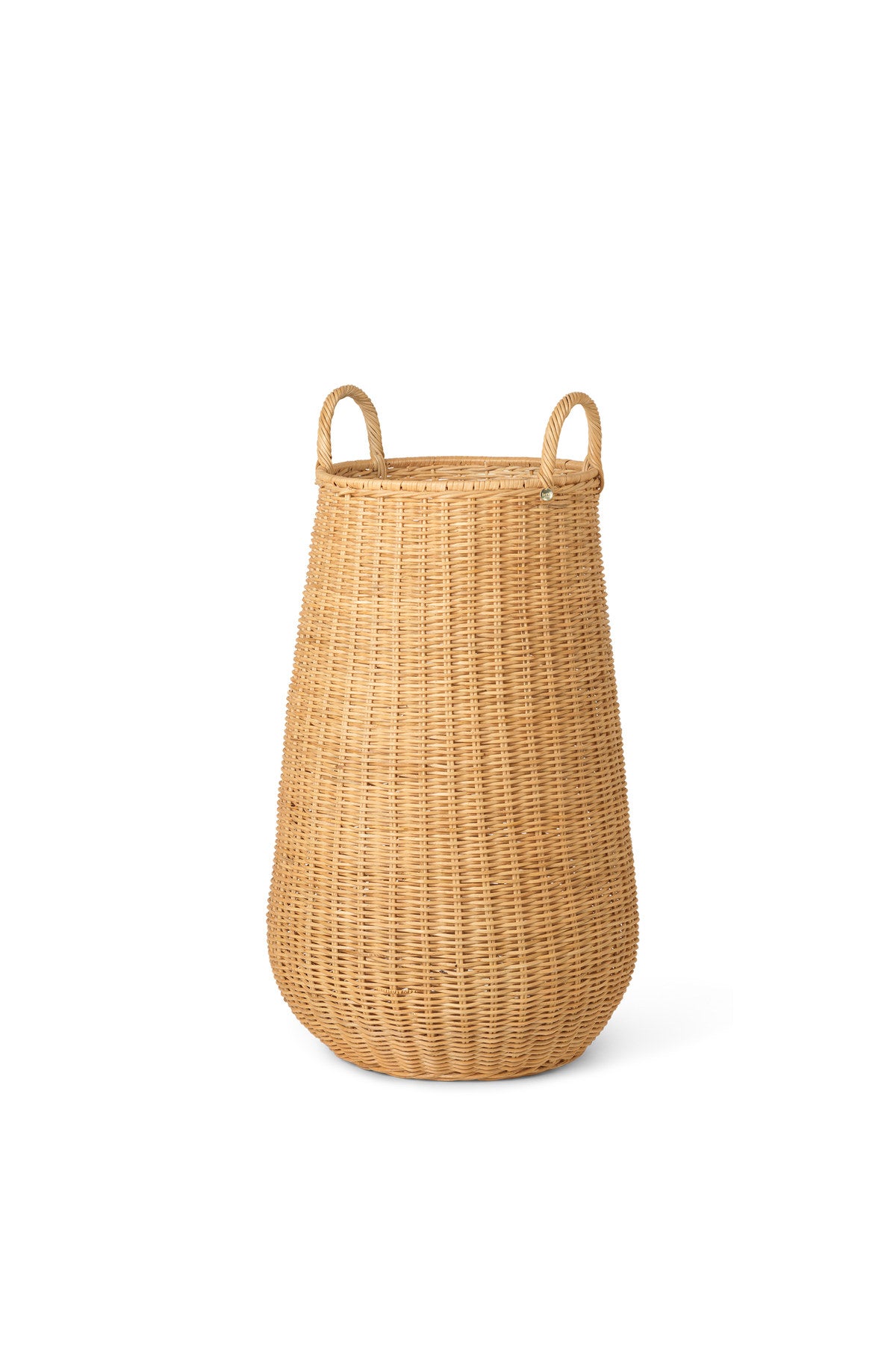 Geflochtener Wäschekorb in Braun präsentiert im Onlineshop von KAQTU Design AG. Wäschekorb ist von Ferm Living