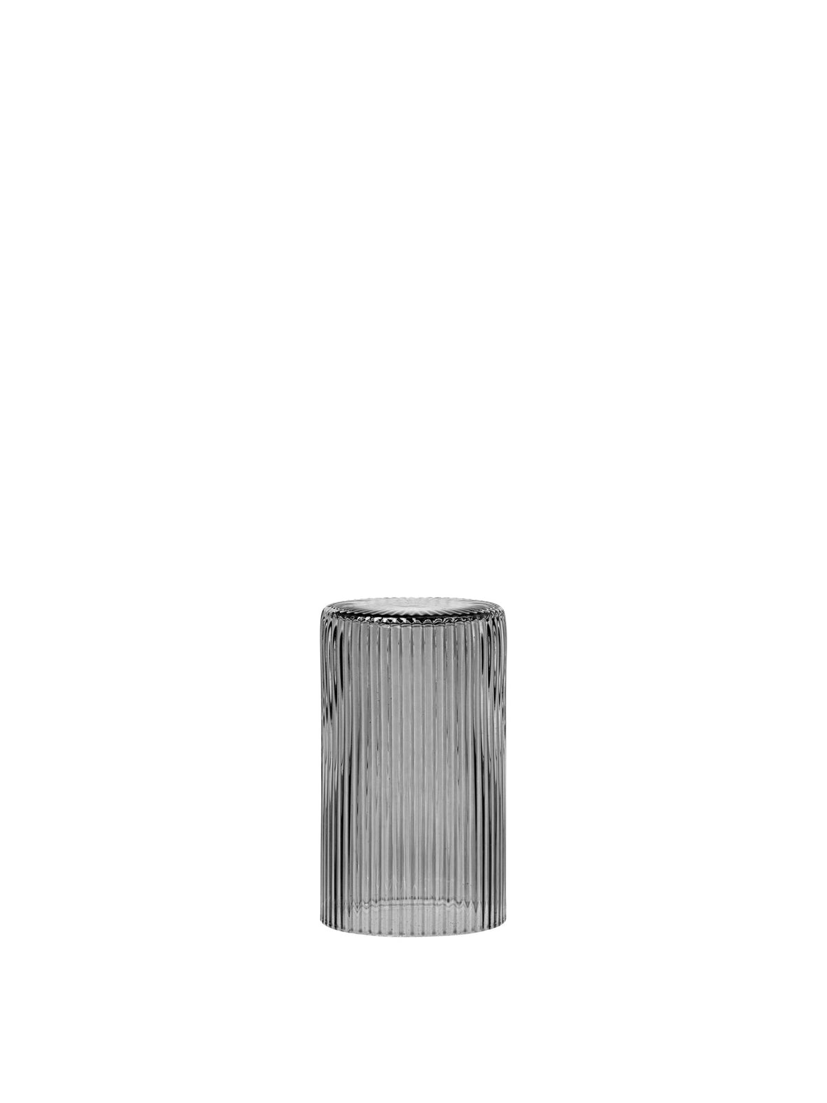 Ripple Glas (Gerillt) / Deckel für Karaffe in Klar / Grau präsentiert im Onlineshop von KAQTU Design AG. Glas ist von Ferm Living
