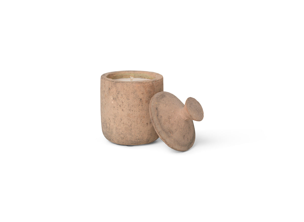 Ura Duftkerze in Pale Sienna präsentiert im Onlineshop von KAQTU Design AG. Duftkerze ist von Ferm Living