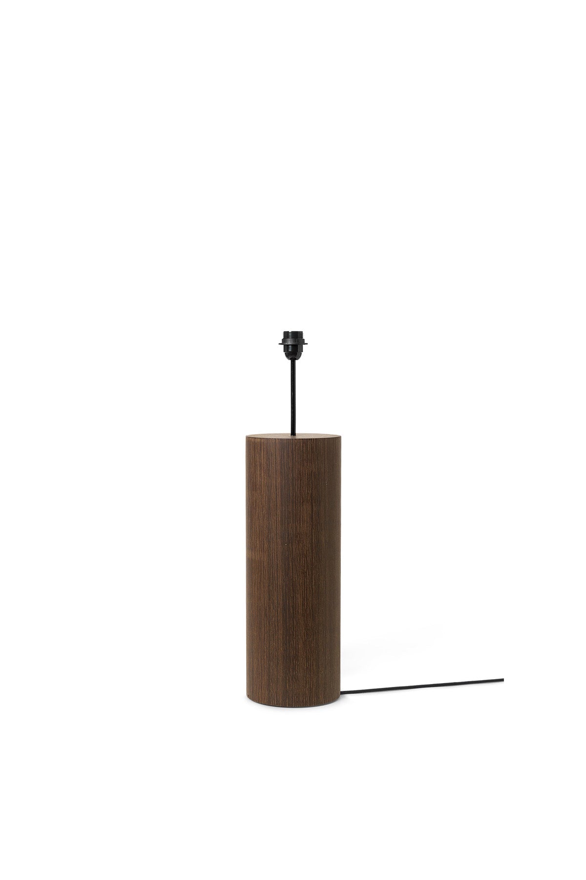 Post Stehleuchte Basis in Braun präsentiert im Onlineshop von KAQTU Design AG. Stehleuchte ist von Ferm Living