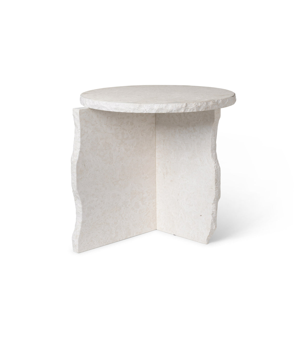 Mineral Skulptur Tisch in Weiss präsentiert im Onlineshop von KAQTU Design AG. Couchtisch ist von Ferm Living