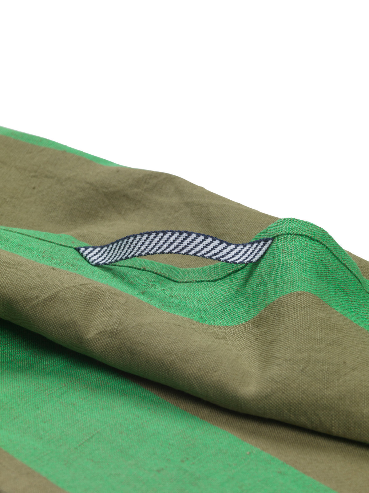 Hale Geschirrtuch in Olive / Grün präsentiert im Onlineshop von KAQTU Design AG. Küchentuch ist von Ferm Living