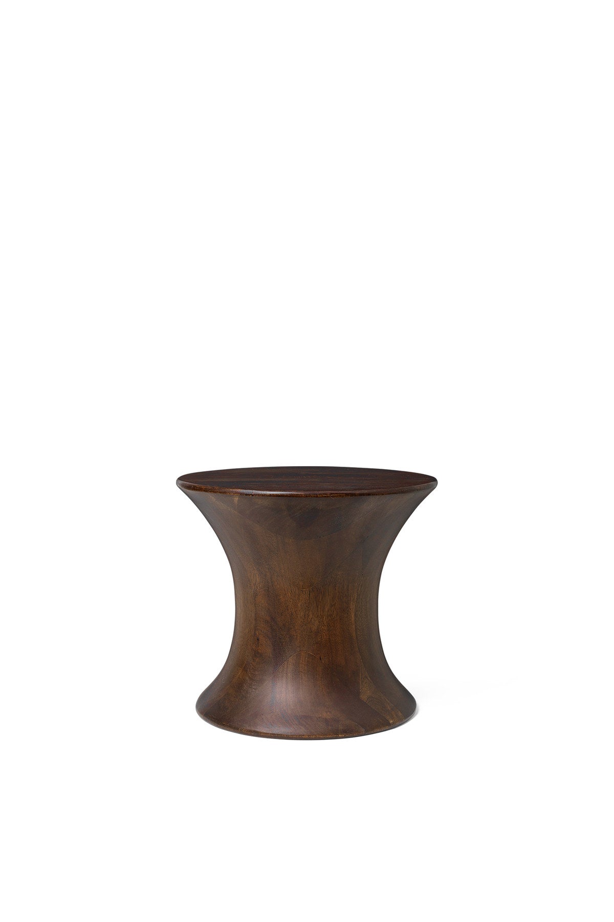 Spin Hocker in Braun präsentiert im Onlineshop von KAQTU Design AG. Hocker ist von Ferm Living
