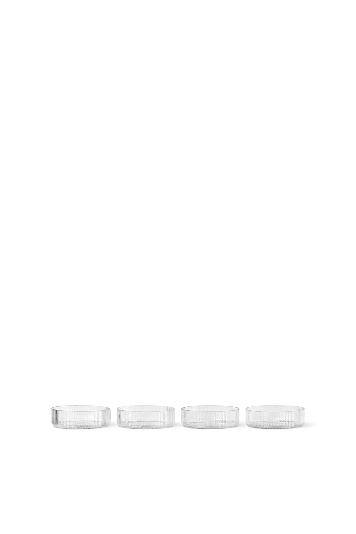 Ripple Servierschüssel 4er Set in Klar präsentiert im Onlineshop von KAQTU Design AG. Schüssel ist von Ferm Living