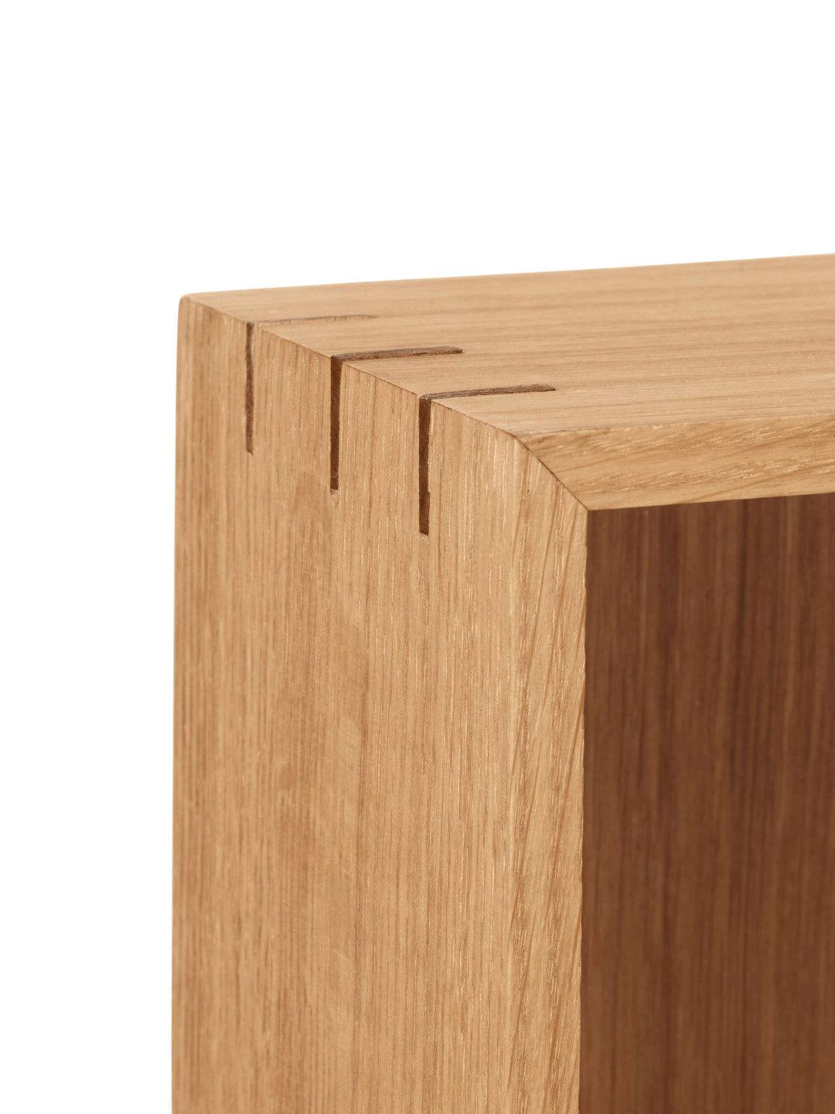 Bon Regal in Natur präsentiert im Onlineshop von KAQTU Design AG. Wandregal ist von Ferm Living