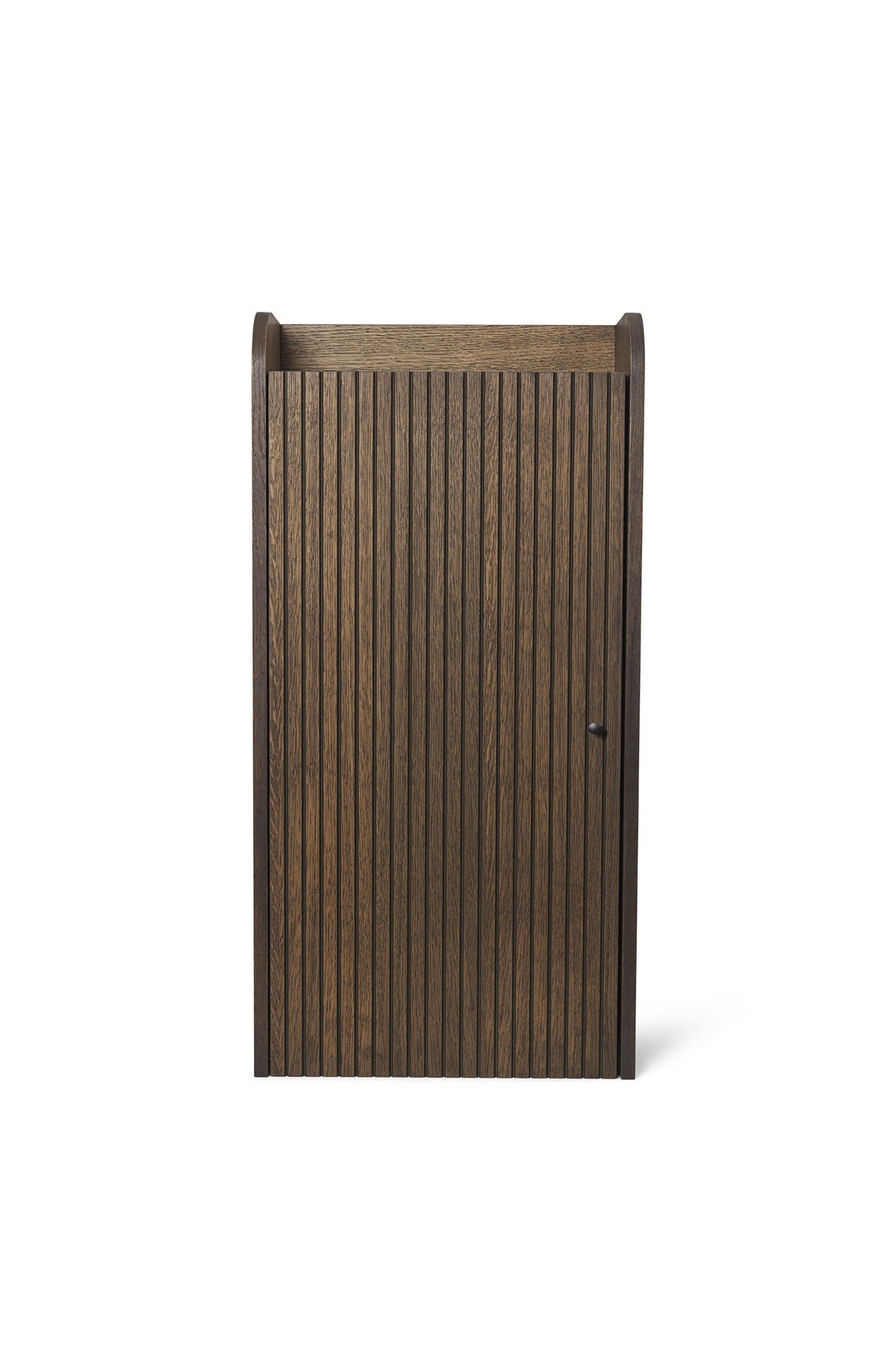 Sill Wandschrank in Dunkelbraun präsentiert im Onlineshop von KAQTU Design AG. Wandschrank ist von Ferm Living