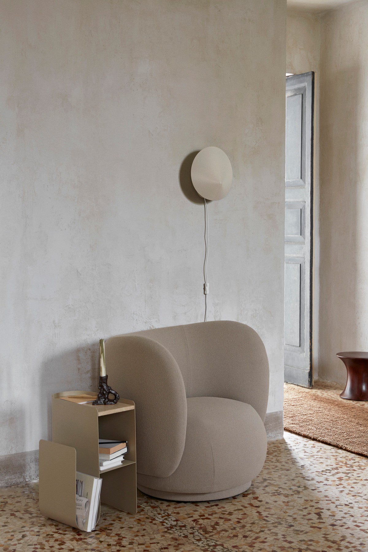Vault Beistelltisch in Kaschmir präsentiert im Onlineshop von KAQTU Design AG. Beistelltisch ist von Ferm Living