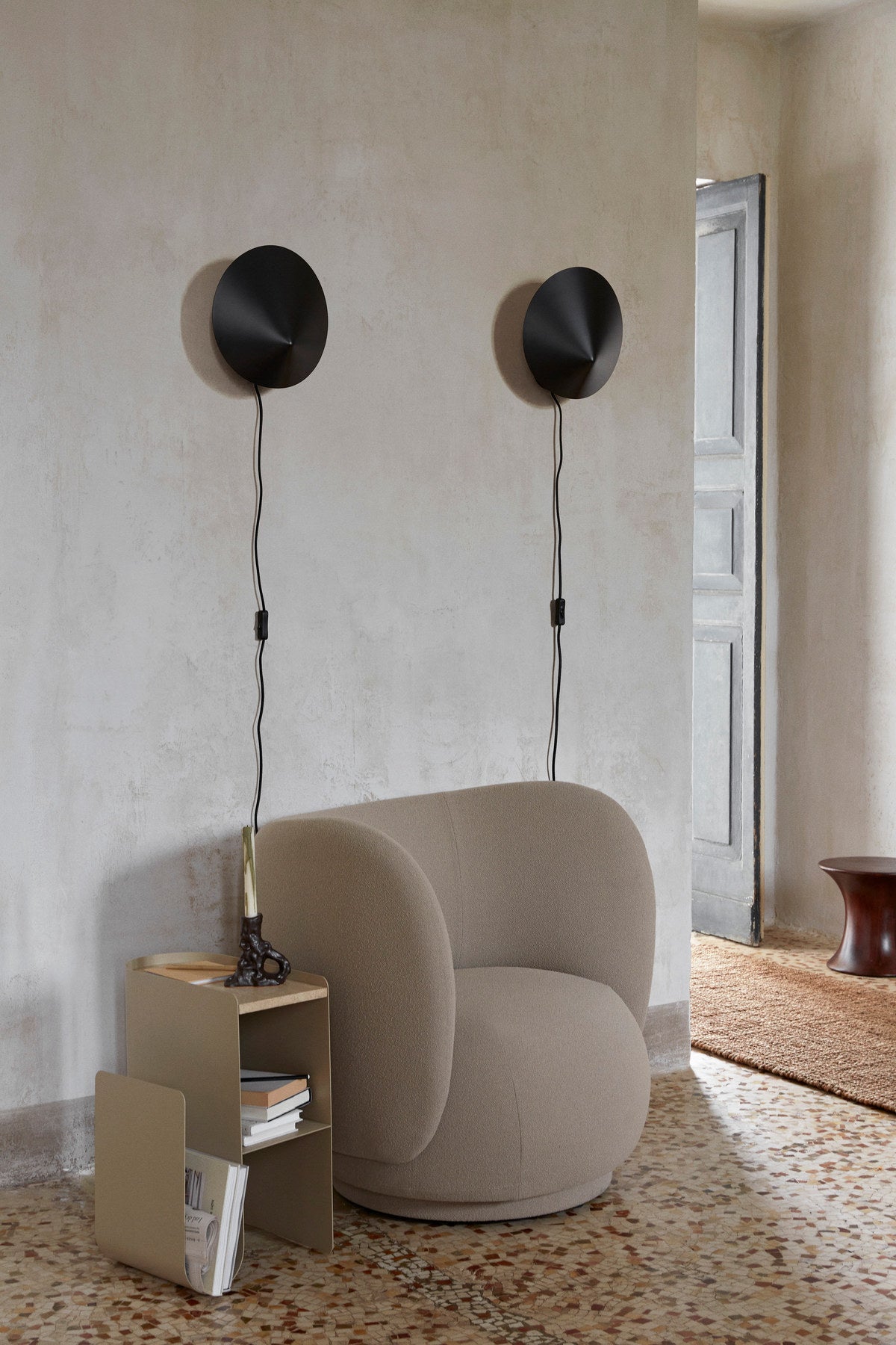 Vault Beistelltisch in Kaschmir präsentiert im Onlineshop von KAQTU Design AG. Beistelltisch ist von Ferm Living