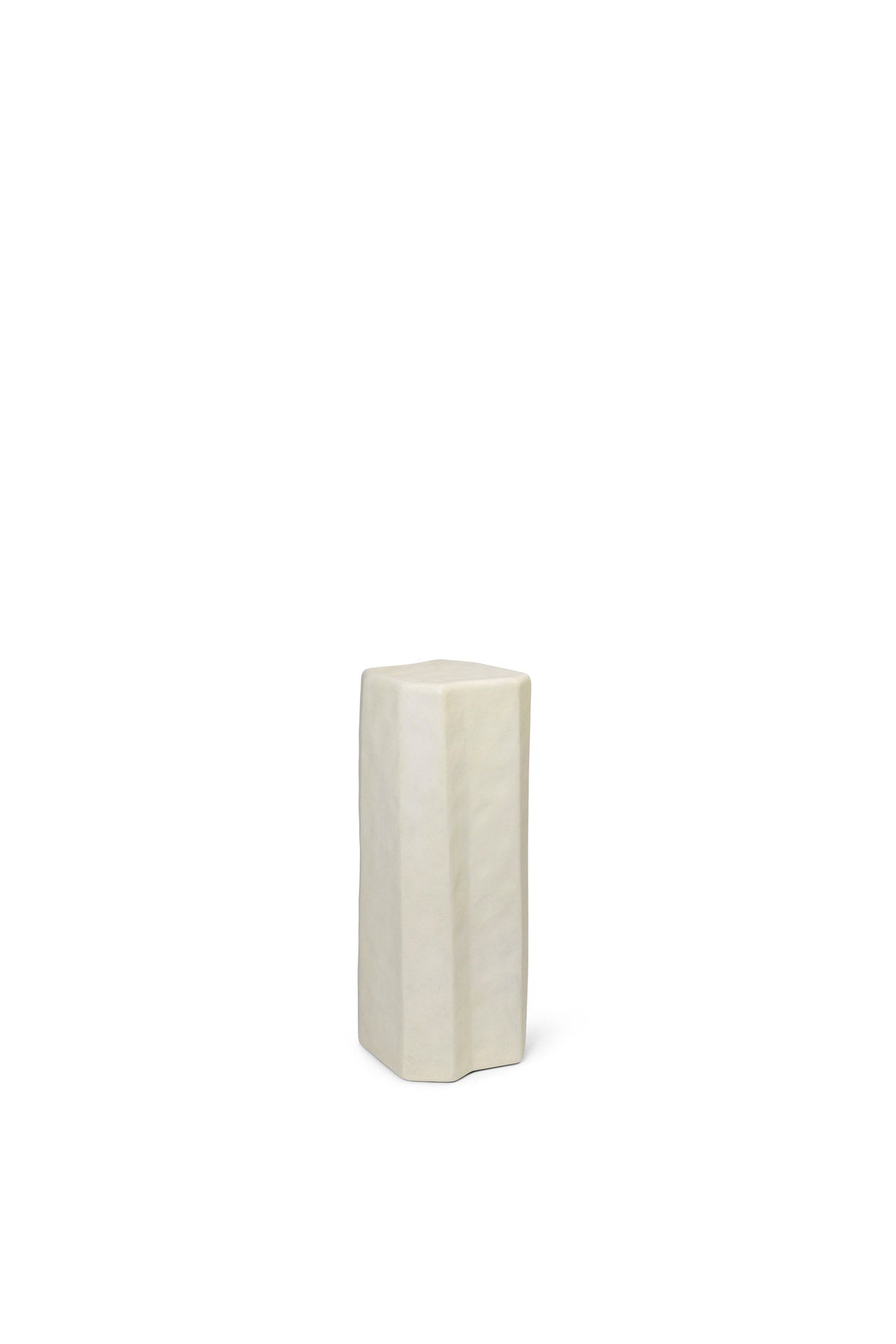 Staffa Sockel in Ivory präsentiert im Onlineshop von KAQTU Design AG. Podest ist von Ferm Living