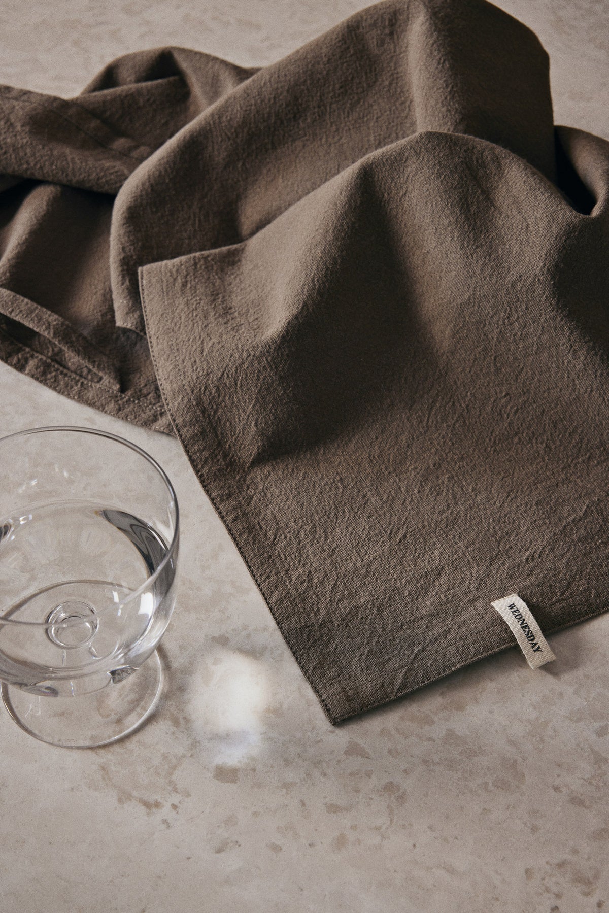 Day Geschirrtuch 7er Set in Calm präsentiert im Onlineshop von KAQTU Design AG. Geschirrtuch ist von Ferm Living