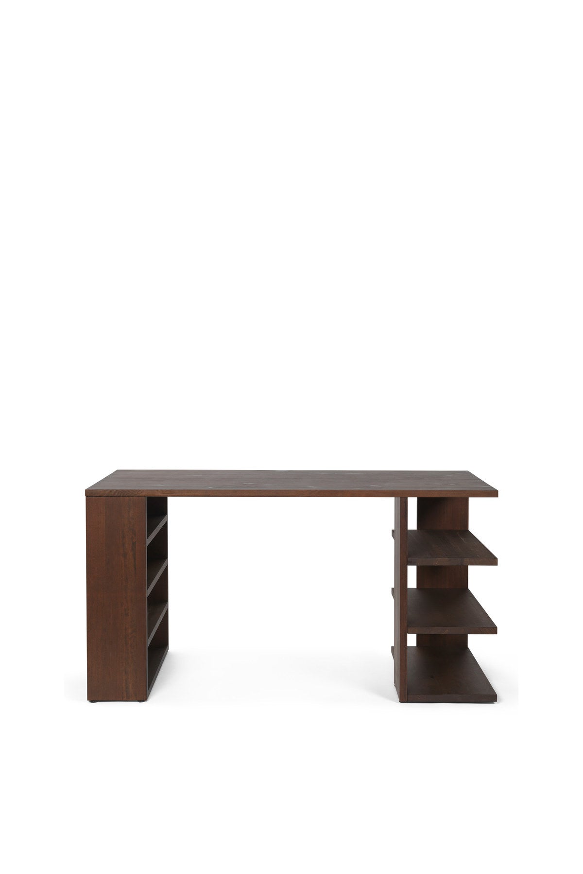 Edre Schreibtisch in Dark Stained Pine präsentiert im Onlineshop von KAQTU Design AG. Schreibtisch ist von Ferm Living