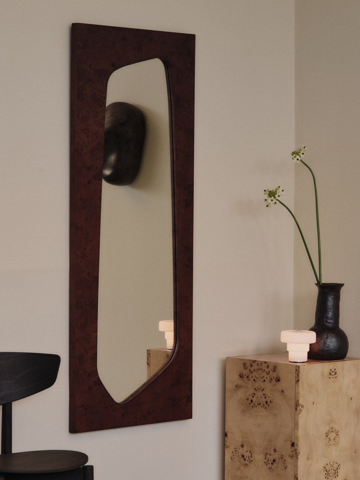 Burl Beistelltisch in Natural präsentiert im Onlineshop von KAQTU Design AG. Beistelltisch ist von Ferm Living