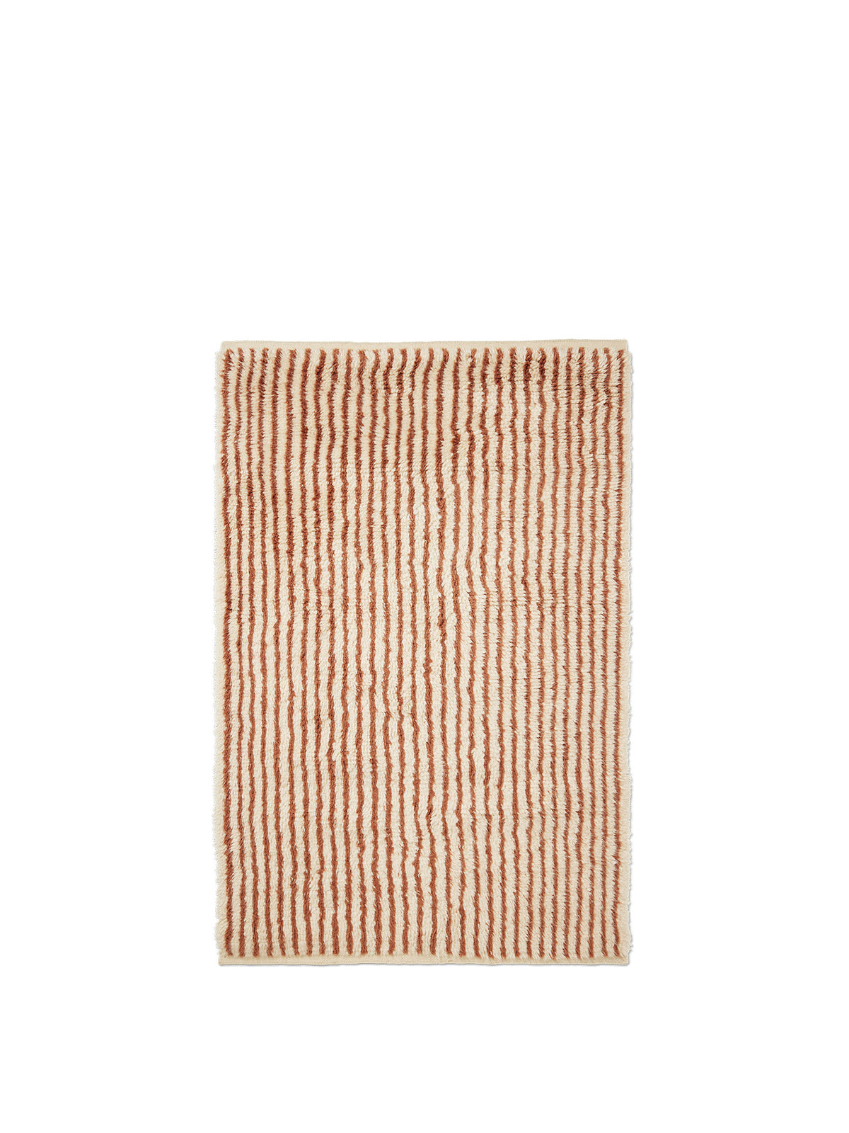 Kami Knüpfteppich von Ferm Living in Offwhite/Red Brown, handgeknüpft aus neuseeländischer Wolle mit Baumwollanteil, schlichtes Streifenmuster und Webkanten.
