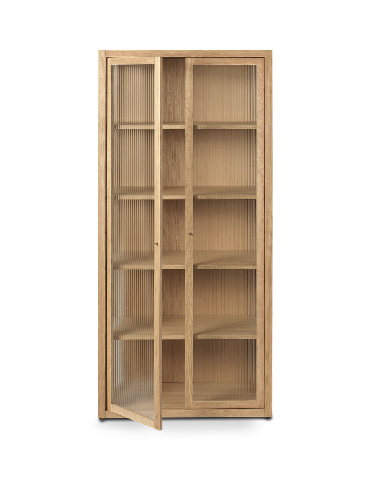 Reed Vitrine in Natural Oak präsentiert im Onlineshop von KAQTU Design AG. Vitrine ist von Ferm Living