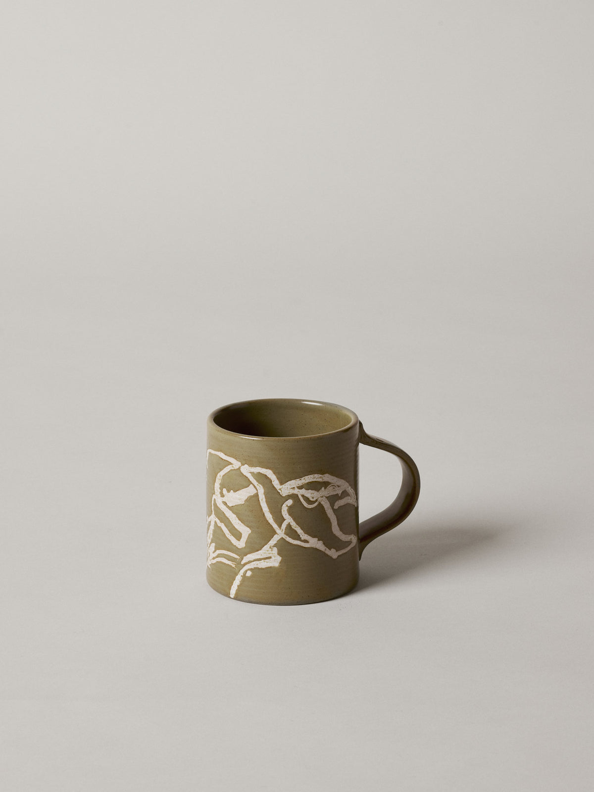 Vuelo Tasse in Elm Green präsentiert im Onlineshop von KAQTU Design AG. Tasse ist von Ferm Living
