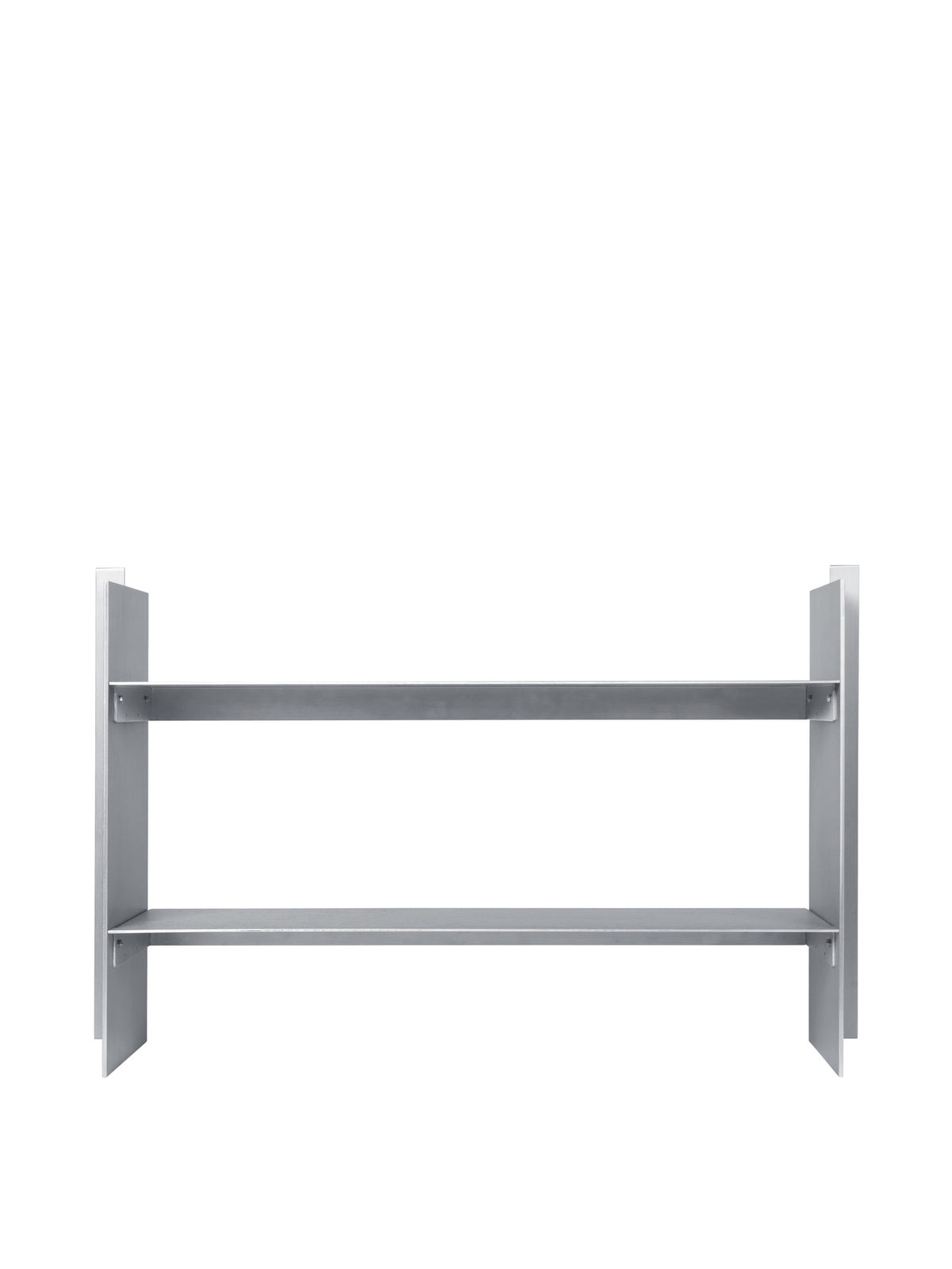 Lager Low Regal in Aluminium präsentiert im Onlineshop von KAQTU Design AG. Standregal ist von Ferm Living