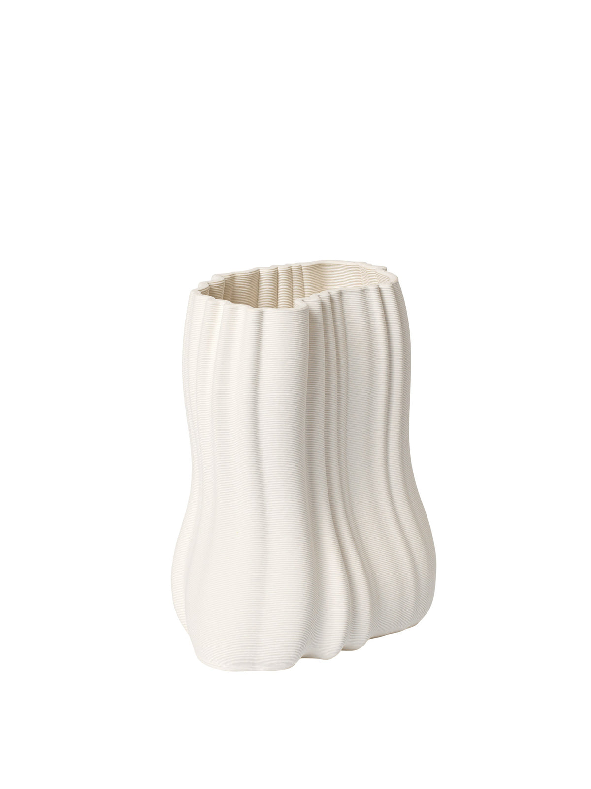 Moire Vase von Ferm Living aus Steingut, aussen unglasiert mit feinem Schichtmuster, innen glasiert, in Cremeweiss.