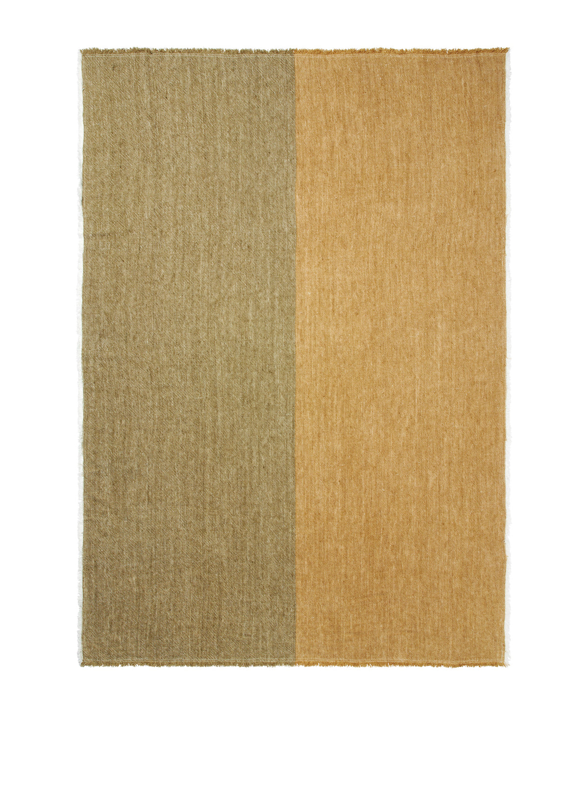 Pila Leinen Throw in Khaki/Gealtertes Gold präsentiert im Onlineshop von KAQTU Design AG. Wolldecke ist von Ferm Living