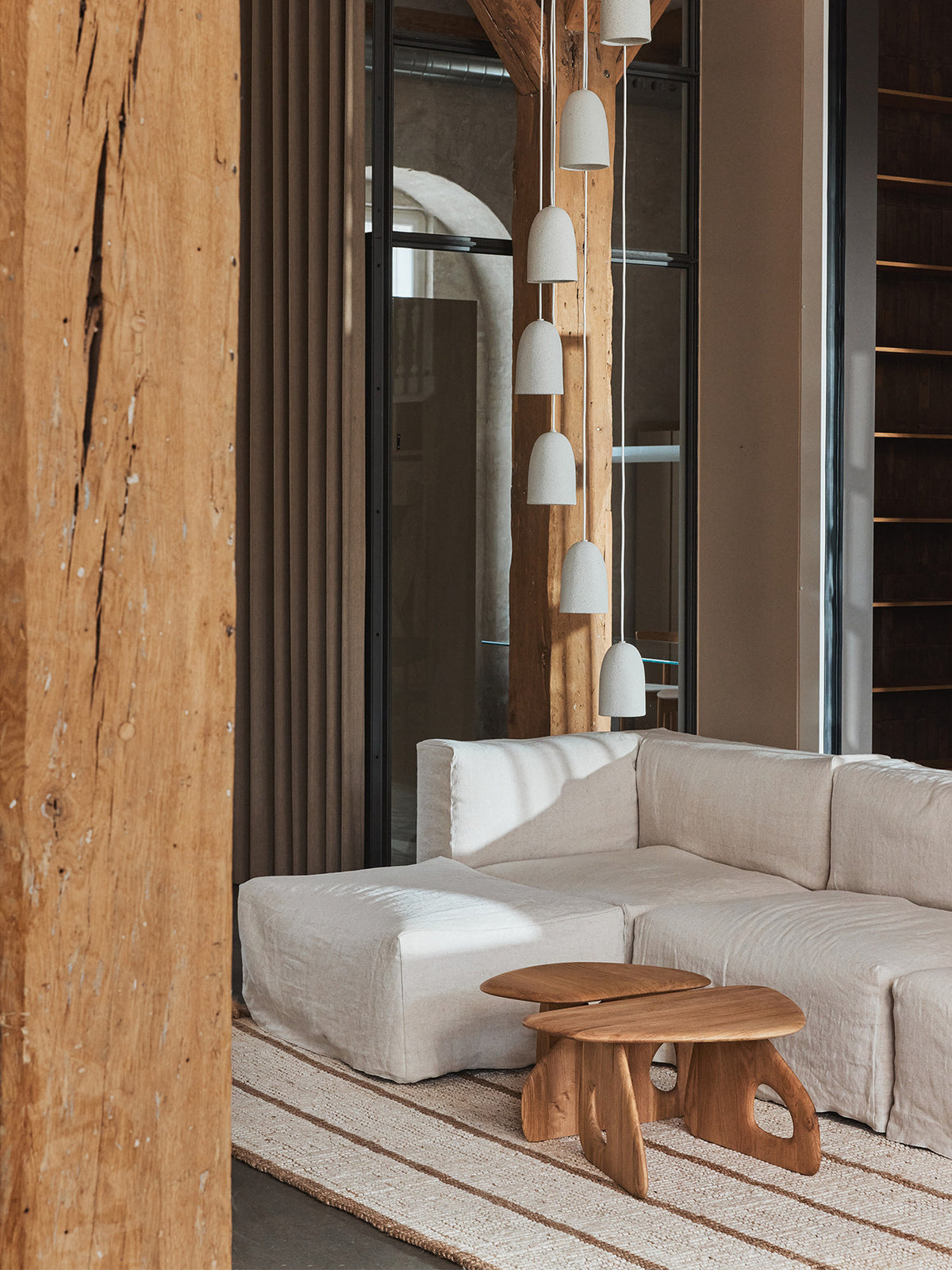 Oar Couchtisch 70 in Natürliche Eiche präsentiert im Onlineshop von KAQTU Design AG. Couchtisch ist von Ferm Living