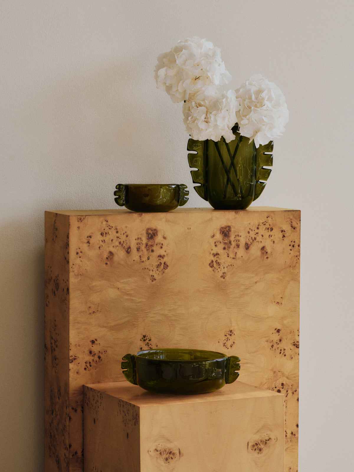 Alas Bowl Small in Moss Green präsentiert im Onlineshop von KAQTU Design AG. Schale ist von Ferm Living