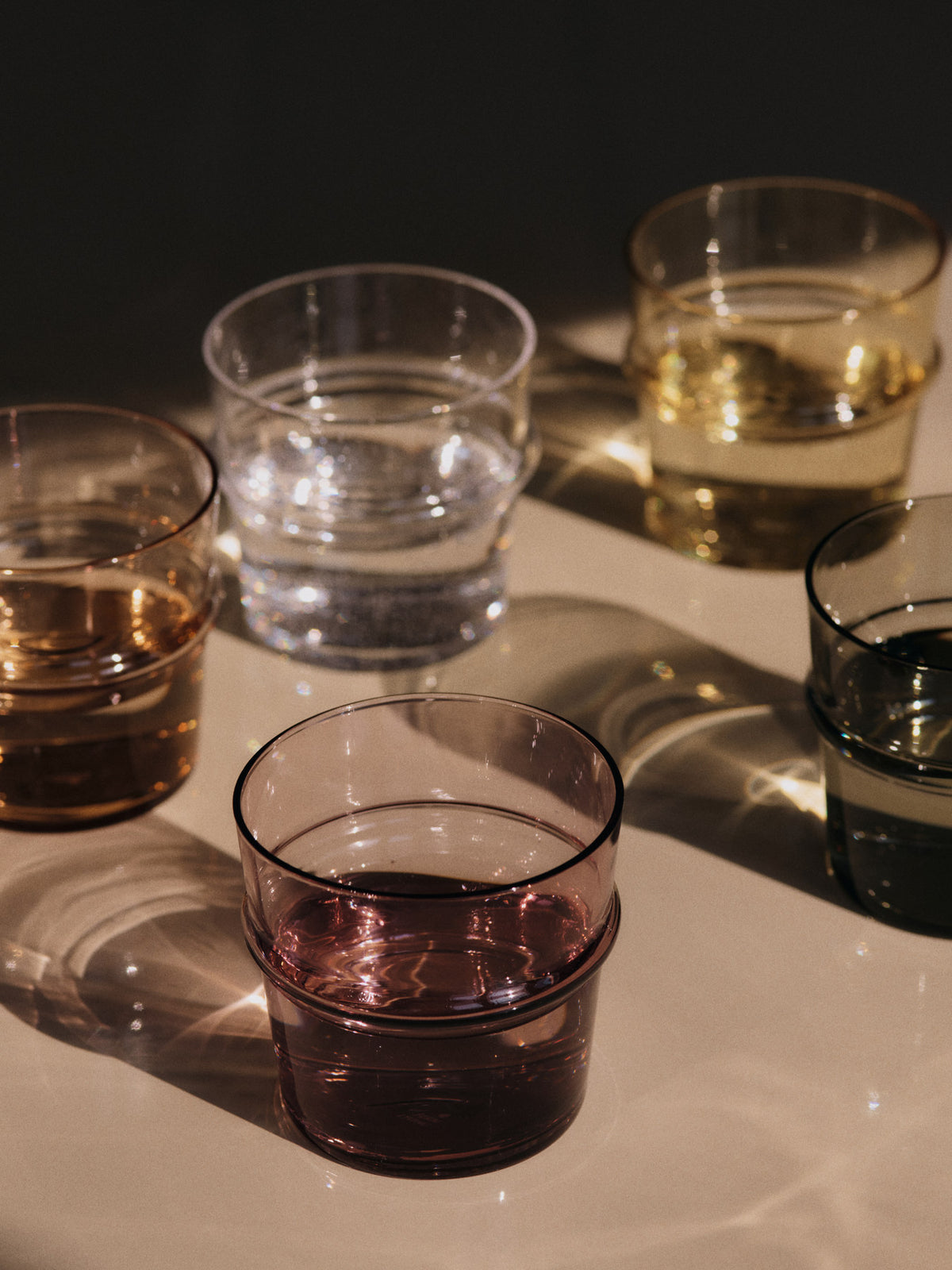 Boya Gläser  Low Set aus 2 in Klar präsentiert im Onlineshop von KAQTU Design AG. Kitchen ist von Ferm Living