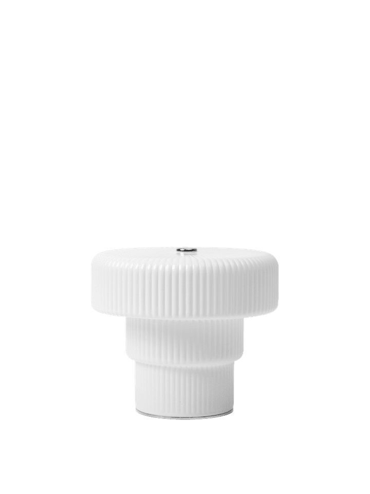 Ripple tragbare Tischlampe H10  in White präsentiert im Onlineshop von KAQTU Design AG. Tischleuchte ist von Ferm Living