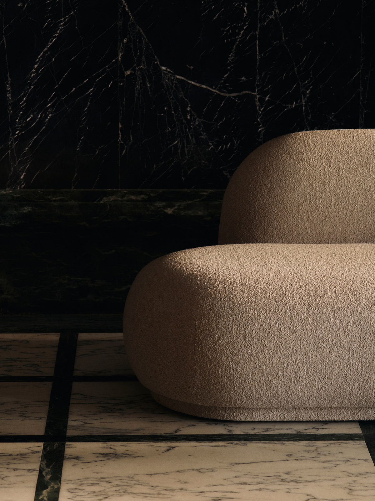 Modulares Sofa Rico Open-End Links in Offwhite mit Bouclé-Bezug und gerundeter Form
