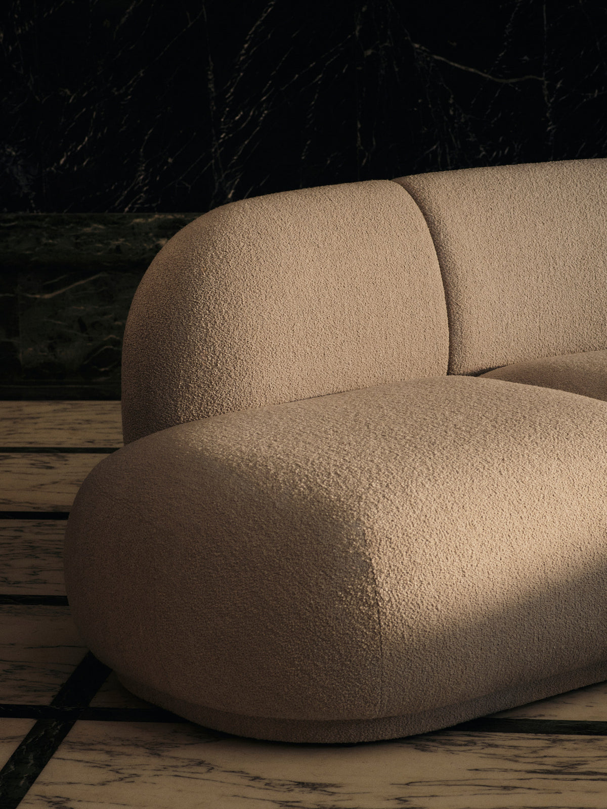 Modulares Sofa Rico Open-End Links in Offwhite mit Bouclé-Bezug und gerundeter Form