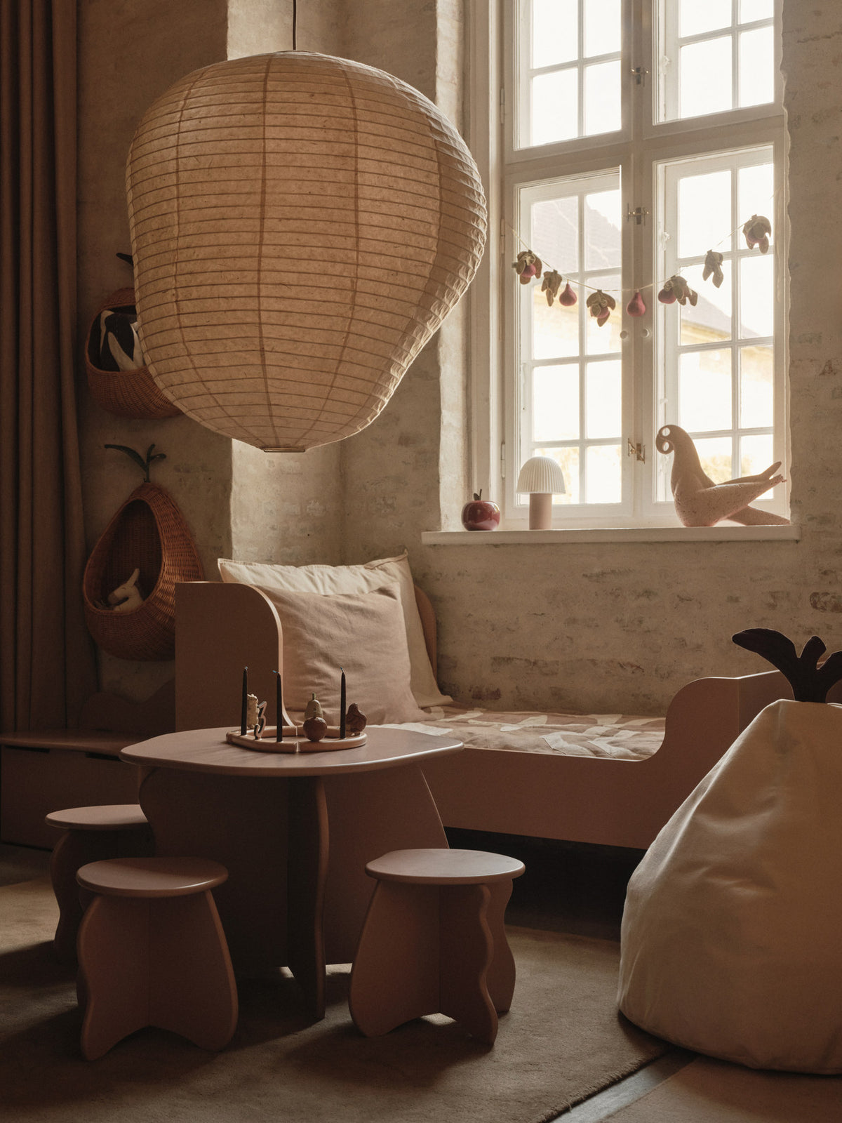 Loopi Celebration Ring in Multi präsentiert im Onlineshop von KAQTU Design AG. Ornament ist von Ferm Living