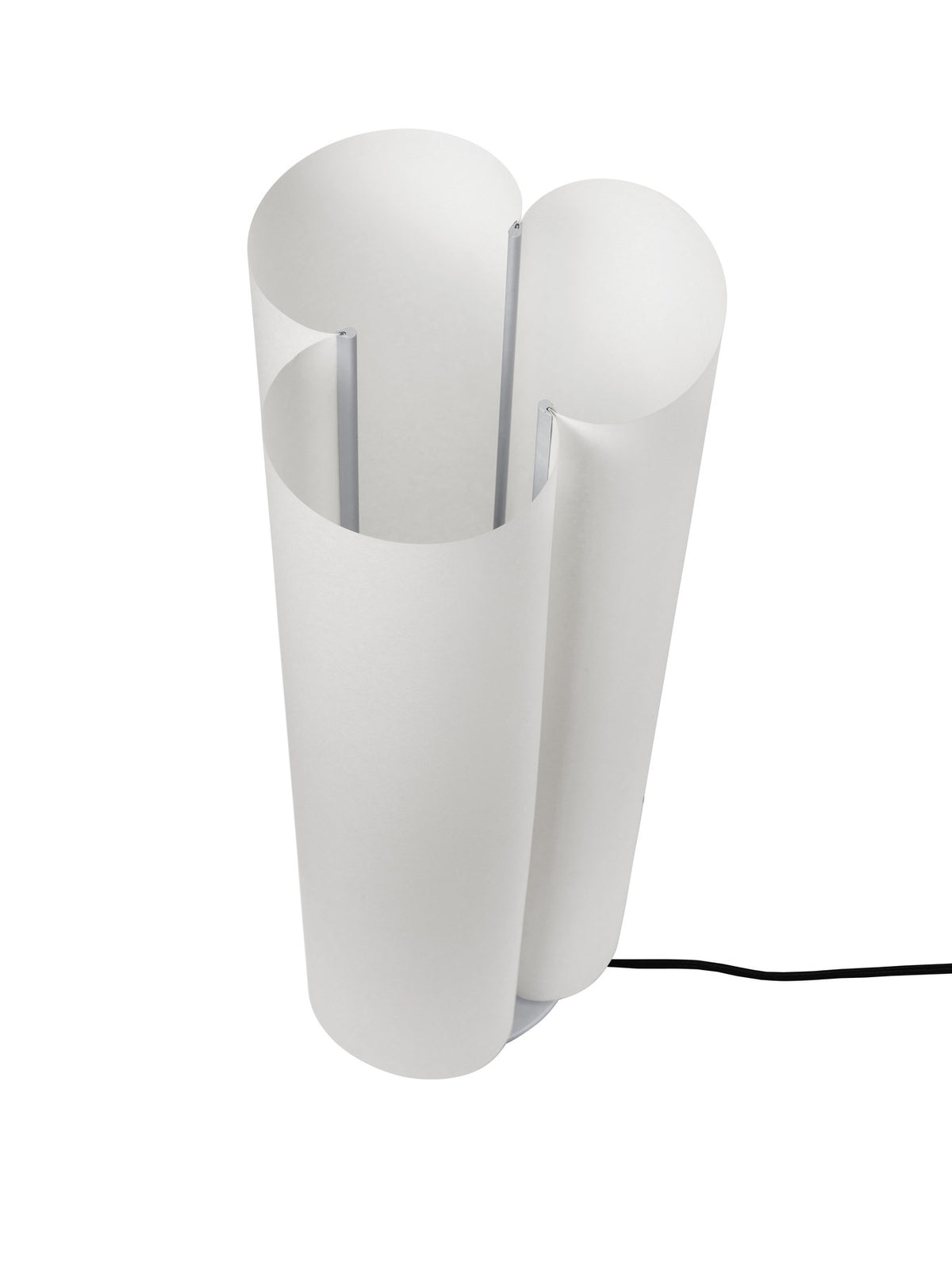 Boe Stehlampe H80 in Silver/Natural präsentiert im Onlineshop von KAQTU Design AG. Stehleuchte ist von Ferm Living