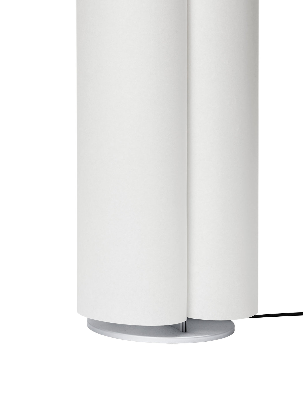 Boe Stehlampe H80 in Silver/Natural präsentiert im Onlineshop von KAQTU Design AG. Stehleuchte ist von Ferm Living