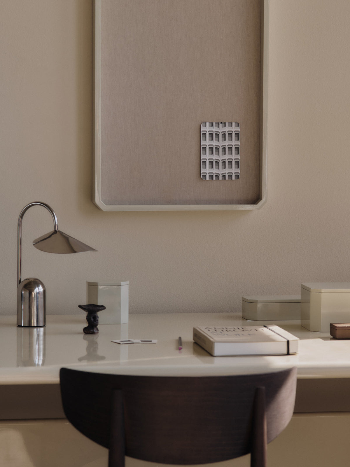 Nova Pinboard in Light Celedon präsentiert im Onlineshop von KAQTU Design AG. Pinnwand ist von Ferm Living