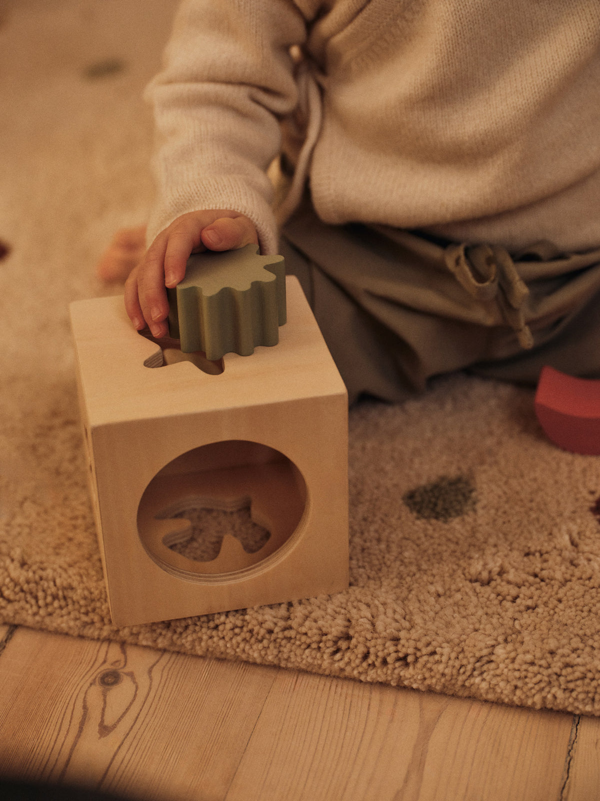 Skye Puzzle Box in Multi präsentiert im Onlineshop von KAQTU Design AG. Spielzeug ist von Ferm Living