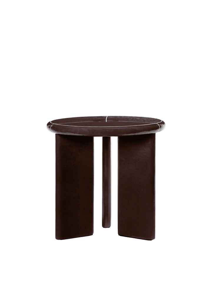 Deya Beistelltisch Ø47  in Chestnut Brown präsentiert im Onlineshop von KAQTU Design AG. Beistelltisch ist von Ferm Living