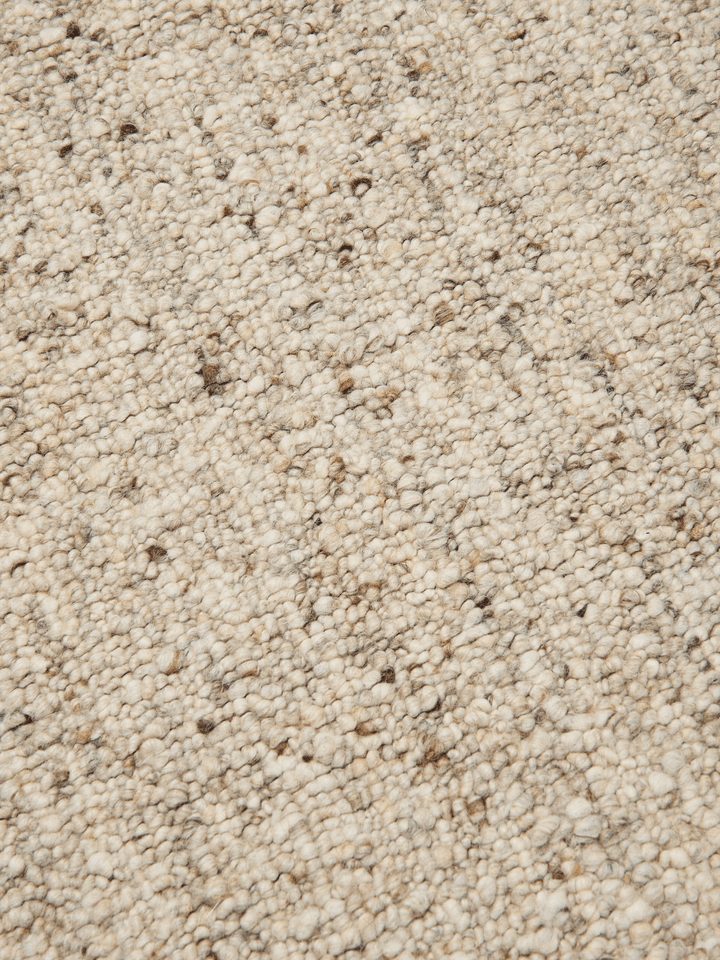 Stilvoller Seifa Teppich von Ferm Living in sanften Oat Melange-Tönen, 200 x 300 cm, perfekt für moderne Inneneinrichtungen.