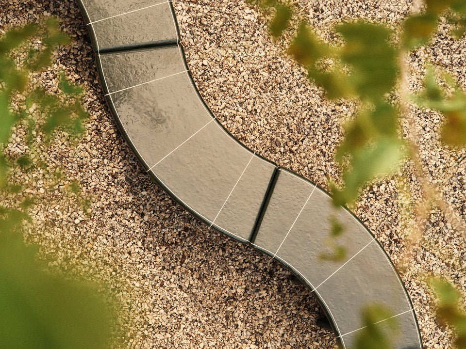 Deya Gartenbank 110 in Dark Green präsentiert im Onlineshop von KAQTU Design AG. Gartenbank ist von Ferm Living