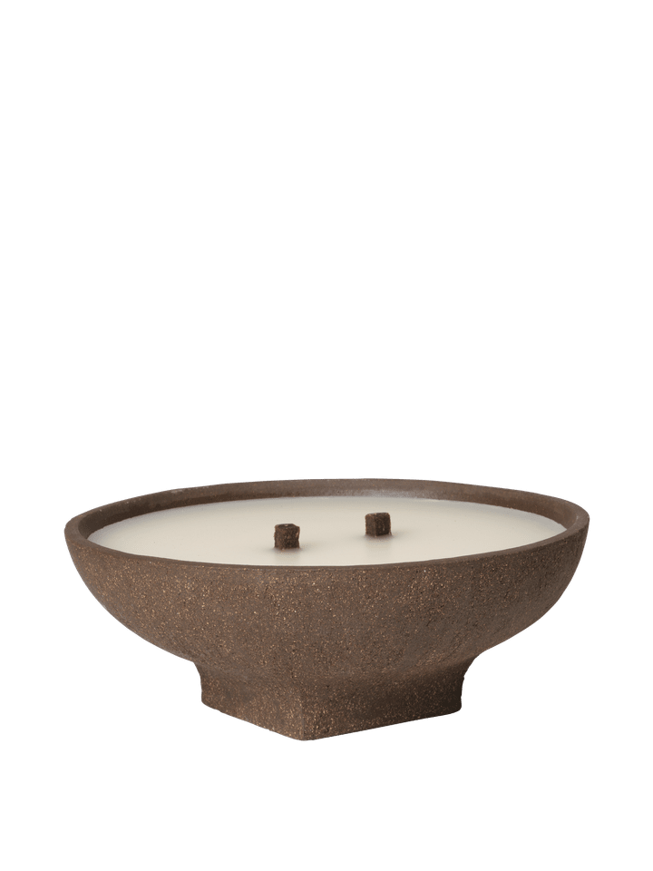 Vei Outdoor Kerze 30 in Brown präsentiert im Onlineshop von KAQTU Design AG. Kerzen ist von Ferm Living