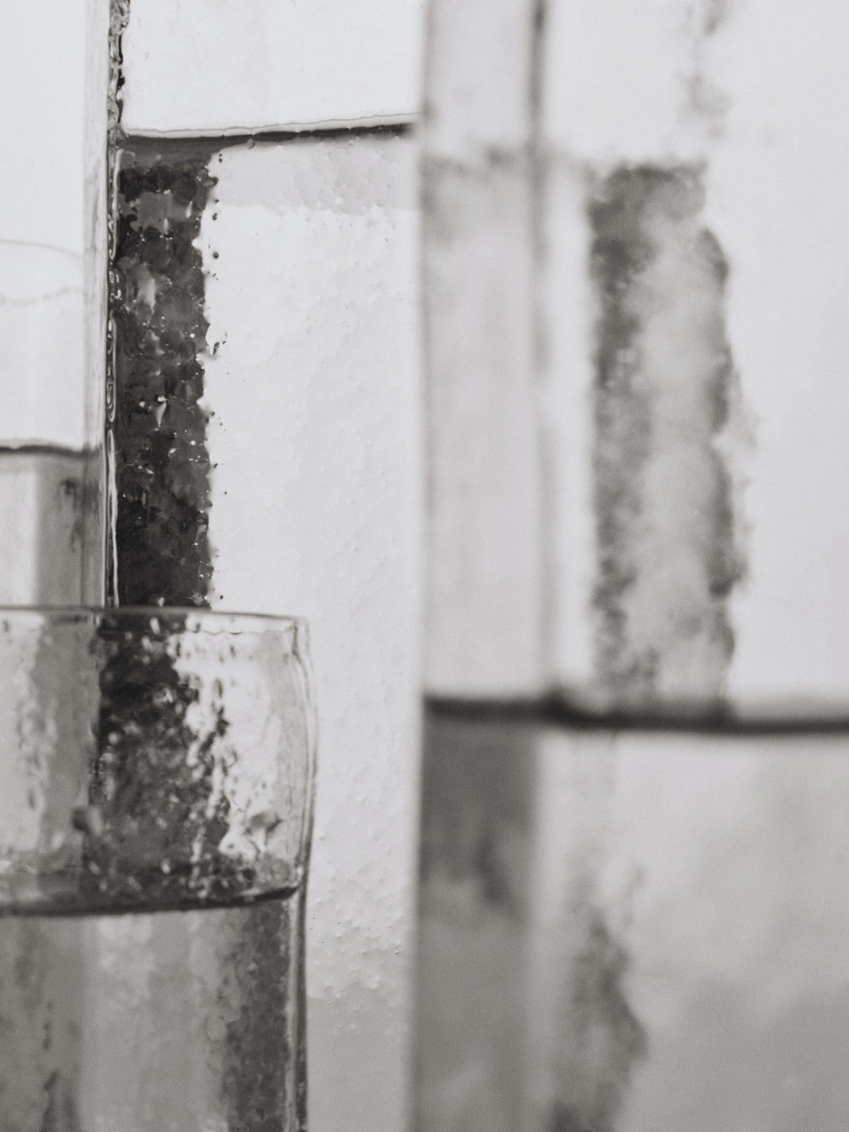 Kiru Carafe in Clear präsentiert im Onlineshop von KAQTU Design AG. Karaffe ist von Ferm Living